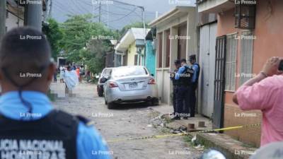 La escena del crimen fue resguardada por la Policía Nacional.