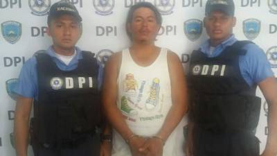 El presunto violador es Pablo Alberto Álvarez Díaz de 36 años, quien es originario y residente del barrio Parnaso.