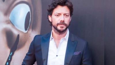 Álvaro Morte protagoniza la cuarta temporada de La casa de papel, disponible en Netflix desde el 03 de abril.