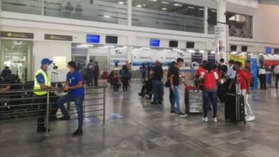 Las aerolíneas están reactivando operaciones paulatinamente luego del cierre temporal del aeropuerto Villeda morales.