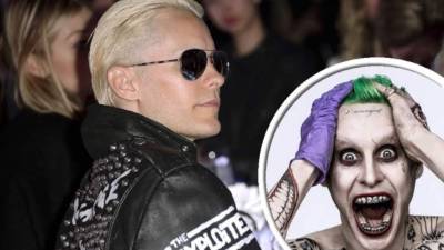 La apariencia de Jared como el Guasón es sorprendente y alejada del aspecto de los anteriores; parece separarse de la imagen oscura y seria y retoma la risa sádica como un elemento permanente. “El escuadrón suicida” será una película en que el Gobierno reúne a varios de los antagonistas más reconocidos para misiones secretas.