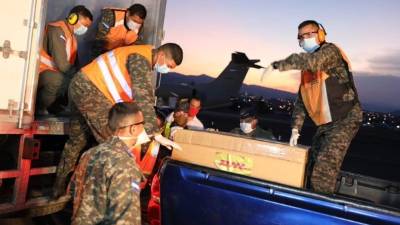 Aviones de la Fuerza Aérea Hondureña transportarán las pruebas rápidas a los demás países de Centroamérica.
