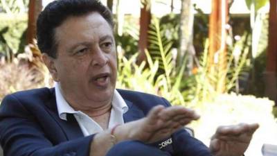 Alfredo Hawit está entre los nuevos 16 acusados de corrupción en la FIFA.