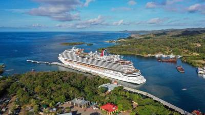 Los turistas ya comenzaron a movilizarse hacia los diferentes destinos en esta Semana Morazánica.