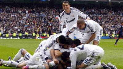 Los mejores goles del Real Madrid provoca al Barcelona.