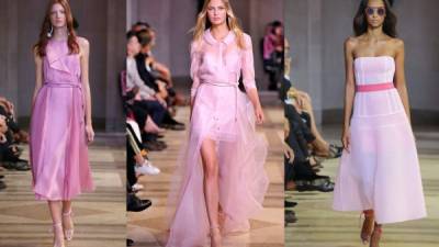 Carolina Herrera incluye nuevamente con mucha gracia y elegancia el rosa en su actual colección primaveral.