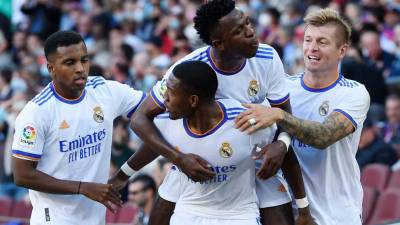 El conjunto merengue sacó su casta al vencer al cuadro culé en el Camp Nou.