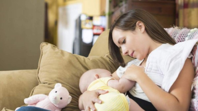 Un estudio garantiza que las mujeres pueden lactar después de haber recibido anestesia.
