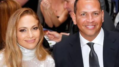 Jennifer López y Alex Rodríguez hicieron la donación a través de su compañía Tiller & Hatch.