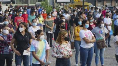 Los jóvenes llegaron a los centros regionales bajo medidas de bioseguridad ante la pandemia.
