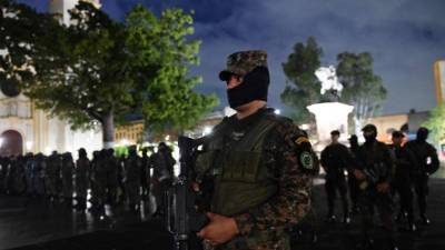Los militares salvadoreños comenzaron su trabajo antiextorsión.
