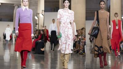 Los tonos destacados fueron los marrones, lilas, blanco y negro. La novedad fue el uso del rojo carmín.