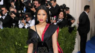 Minaj ayudará a más de 30 de sus admiradores.