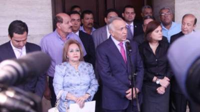 El presidente del Congreso de Honduras, Mauricio Oliva, anunció el miércoles la convocatoria oficial para iniciar el proceso de nominación a los candidatos para ocuparán los cargos de magistrados en la Corte Suprema de Justicia.