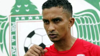 Mario Berríos no quedó conforme con el arbitraje ante el Real España.