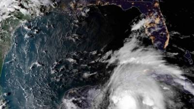 Se espera un fortalecimiento gradual de la tormenta en los próximos días y se prevé que Michael se convierta en un huracán esta noche o el martes.