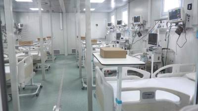 Han pasado cinco meses desde que el hospital arribó al país y aún no entra en operaciones.