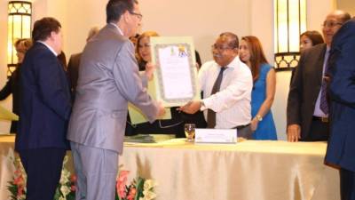 La Secretaría de Seguridad recibe reconocimiento del IAIP por obtener 100% en la calificación final de 2017 en transparencia y acceso a la información.