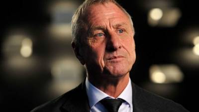 El extécnico holandés, ahora lucha por su vida.