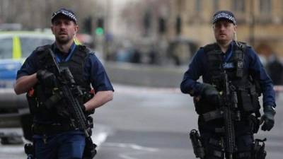 La policía hizo 14 arrestos luego de que cinco ataques separados en Londres.