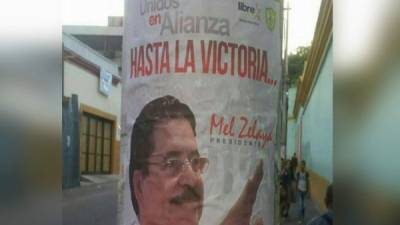 El rostro de Mel Zelaya en el afiche como candidato de la oposición ha generado sorpresa en la capital.