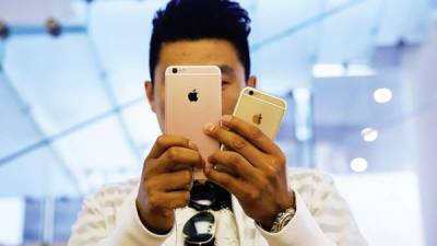 Los modelos iPhone 6s y 6s Plus han conquistado a los consumidores chinos de mayores ingresos, pero son muy caros para el resto.
