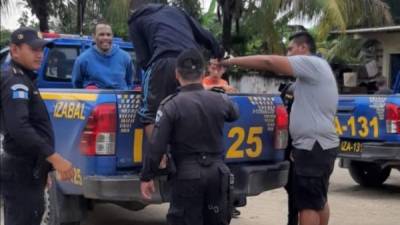 Los tres hombres fueron enviados nuevamente a Honduras. Foto PNC