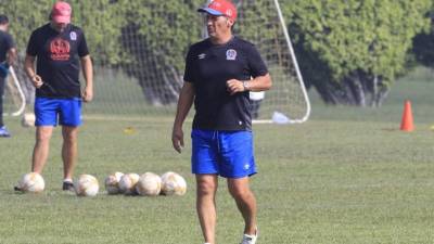 Pedro Troglio se alista para el duelo que sostendrá este domingo el Olimpia ante la UPN