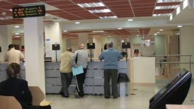 El Gobierno Federal de la India emplea a más de tres millones de trabajadores, con excepción de los militares, según datos oficiales.