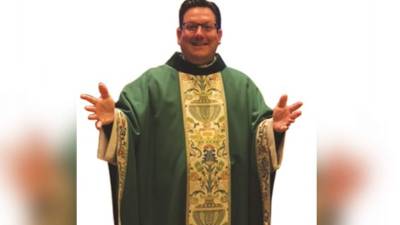 El sacerdote James Csaszar era muy querido en su congregación.