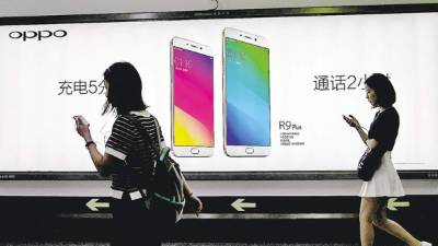 Tiendas físicas y una intensa publicidad han convertido a Oppo en la marca de mayor crecimiento en China este año.