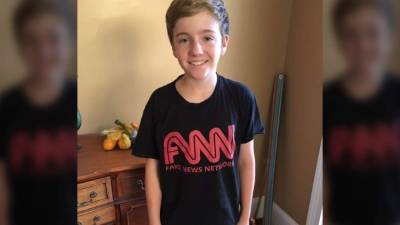 Según los padres del niño, la camiseta fue una elección de su hijo.// Foto redes Stan Jester.