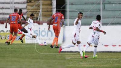 Luis Palma al momento de anotar su primer gol del encuentro frente a la UPN.