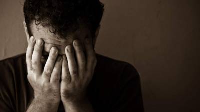 'El problema con esta actividad es que no todas las mujeres pueden entender que a su pareja le guste vestirse de mujer porque le resulta placentero', le dice la Doctora Corazón.