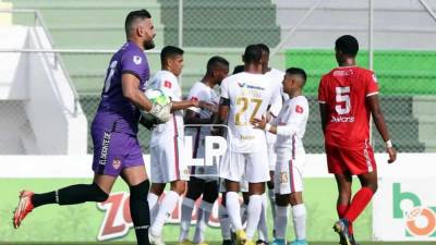 El Olimpia venció 2-0 a la Real Sociedad para cerrar las vueltas regulares en lo más alto del Torneo Apertura 2022.