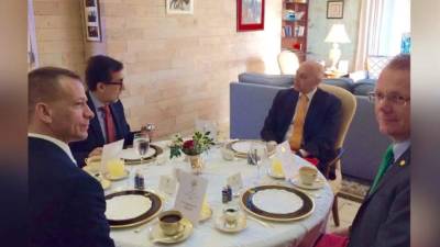 El Embajador de EUA reunido con el Fiscal General hondureño Óscar Chinchilla.