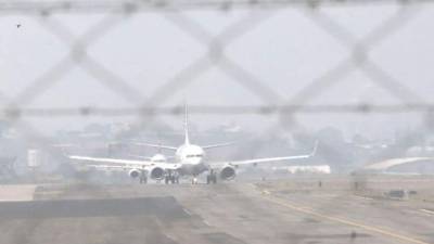 Una de las razones que se consideran para cerrar Toncontín es la pista de aterrizaje, unas de las más inseguras.