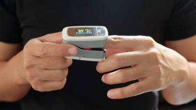 La compra del saturómetro ha incrementado un 300% afirman proveedores de implementos médicos en Honduras.