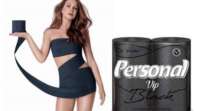 No es tanto el color del rollo de papel higiénico, sino el anuncio, lo que ha provocado las críticas.