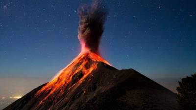 Él volcán de fuego en Guatemala hizo erupción el domingo mátando a más de 30 personas.
