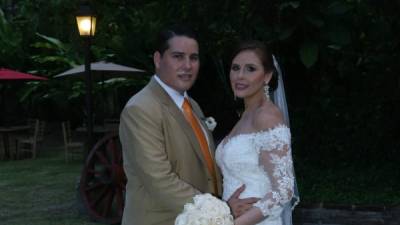 Giancarlo Suriano Foster y Diana María Zerón Nasser dieron el “sí acepto” luego de tres años de noviazgo. Fotos Amílcar Izaguírre.