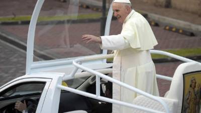 El papa Francisco a su llegada ayer en Panamá. AFP