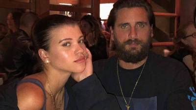 Sofia Richie y Scott Disick. Foto Instagram @sofiarichie