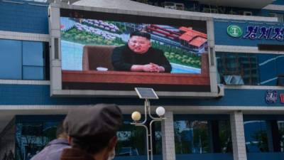 Por más de 20 días, el líder norcoreano, Kim Jong-un, desapareció del foco público desatando rumores que estaba muy enfermo, incluso se llegó a sospechar que había muerto.