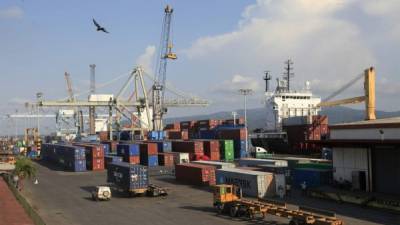La Administración Aduanera de Honduras también oficializó hace poco el Operador Económico Autorizado para mejorar la cadena logística y el movimiento de mercancías.