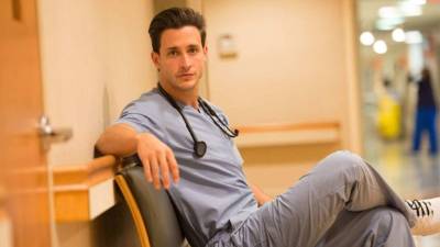 Mike es conocido como 'el doctor mas sexy del mundo'. Foto:redes