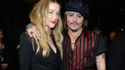 Amber Heard presentó una demanda de divorcio contra Johnny Depp el pasado lunes alegando “diferencias irreconciliables”.