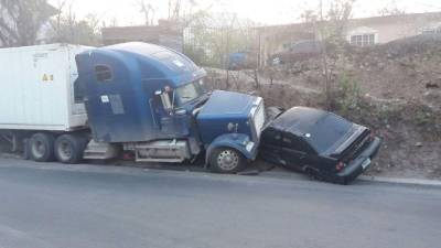 Por suerte de los conductores, el impacto no causó graves consecuencias.