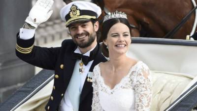 El príncipe Carlos Felipe de Suecia y su esposa Sofia.