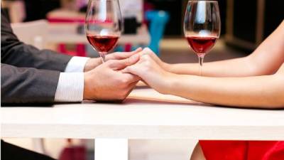 El romanticismo se potencia a través de la creatividad con la que puedes romper la rutina sentimental.